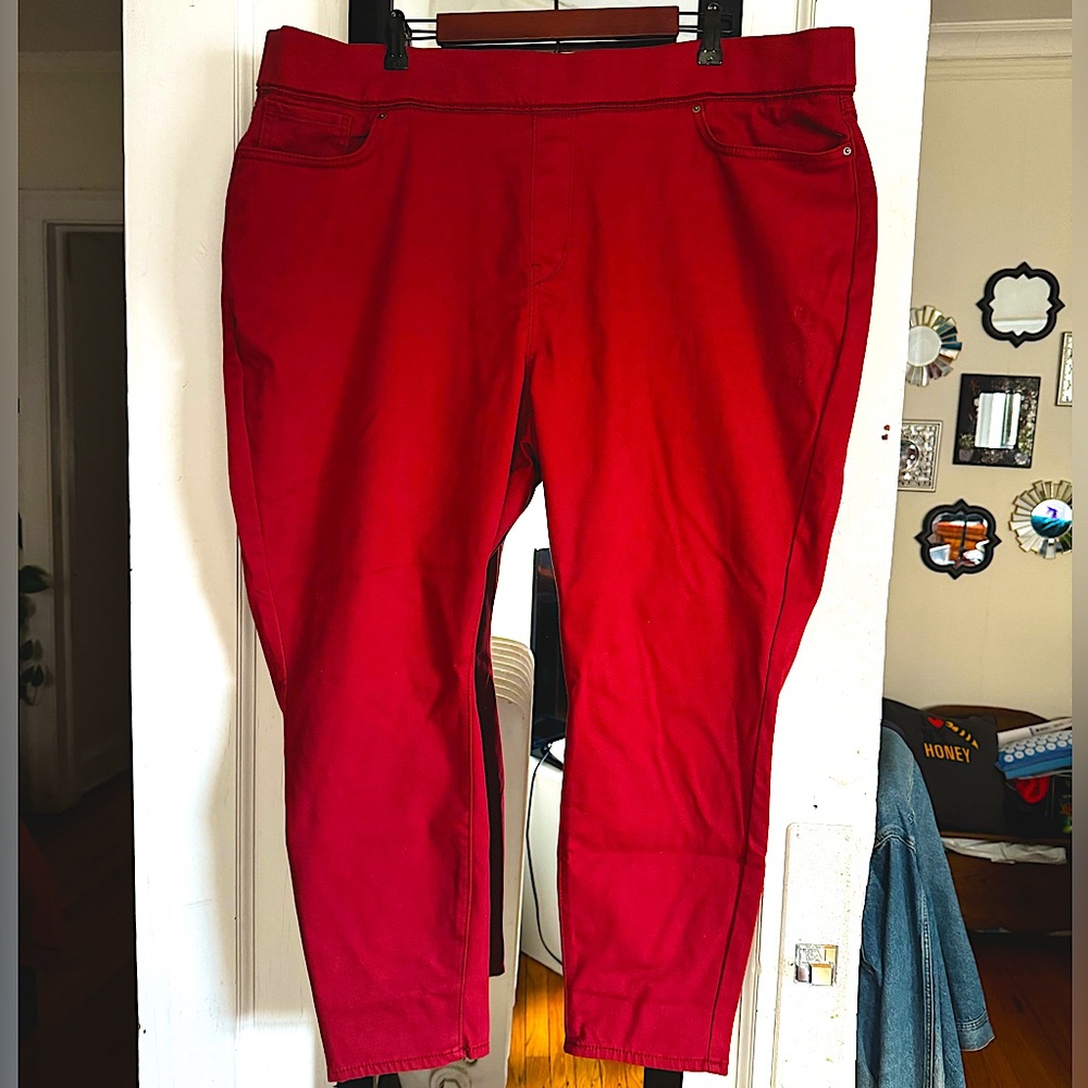 BRAND NEW signature Levi super soft pant